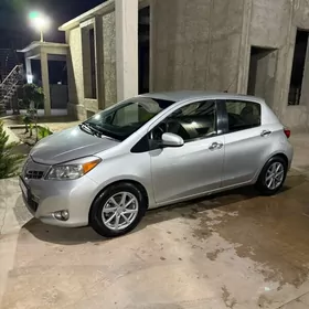 Toyota Yaris 2012