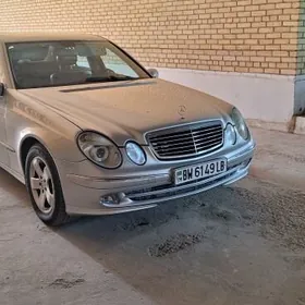 Mercedes-Benz E320 2004