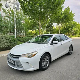 Toyota Camry 2017