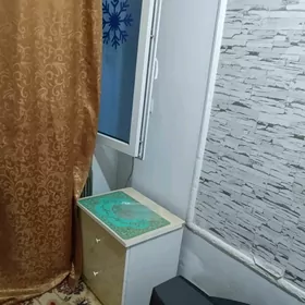Одна комната.