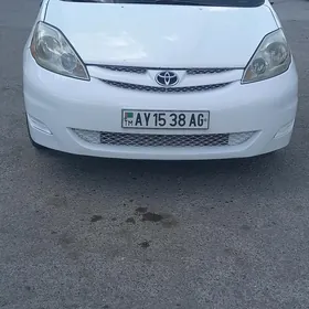 Toyota Sienna 2008