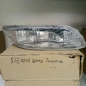 Siena tumanik 2002
