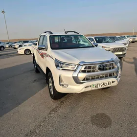 Toyota Hilux 2023