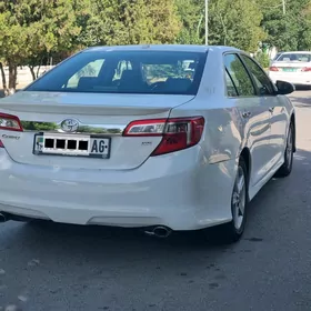 Toyota Camry 2014