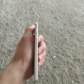 Samsung A3.