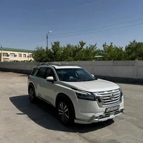 Nissan Pathfinder 2022