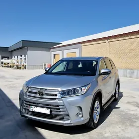 Toyota Highlander 2019