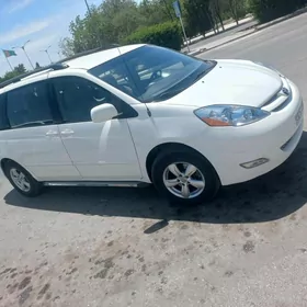 Toyota Sienna 2009