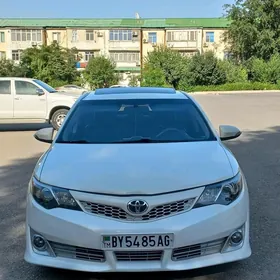 Toyota Camry 2013