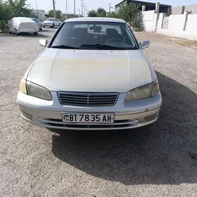 Toyota Camry 2000