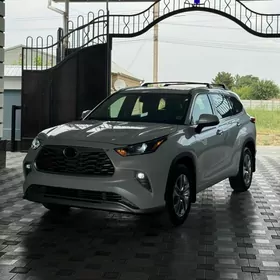 Toyota Highlander 2022
