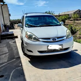 Toyota Sienna 2007