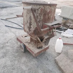 Beton mesalka