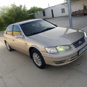 Toyota Camry 1999