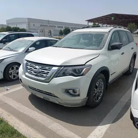 Nissan Pathfinder 2020