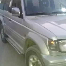 Mitsubishi Pajero 1994