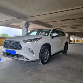 Toyota Highlander 2020