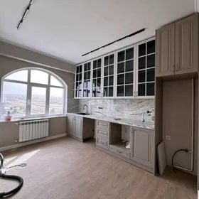Центр, болгарка, 3ком, 86м²