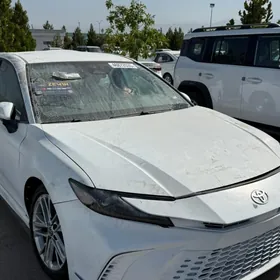 Toyota Camry 2025