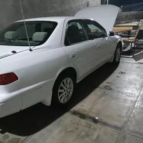Toyota Camry 2000