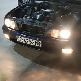 BMW E39 1999