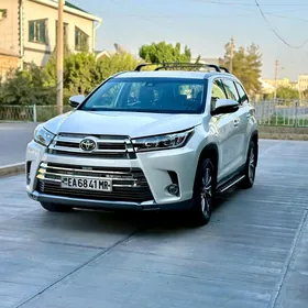 Toyota Highlander 2019