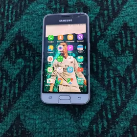 SAMSUNG J 1