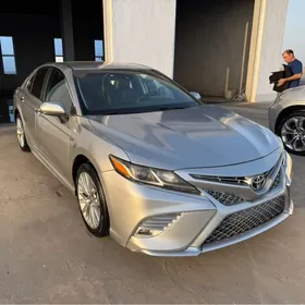 Toyota Camry 2018
