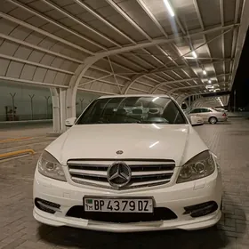 Mercedes-Benz C300 2010