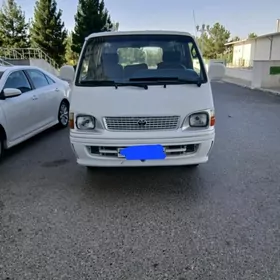 Toyota Hiace 2002