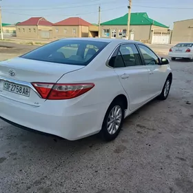 Toyota Camry 2017