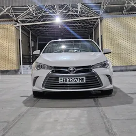 Toyota Camry 2017