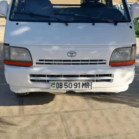 Toyota Hiace 1995