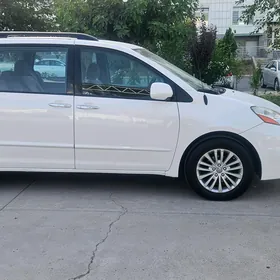 Toyota Sienna 2008