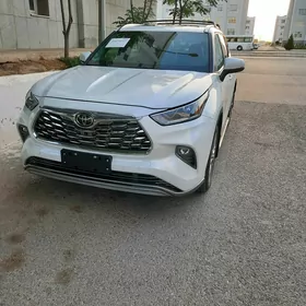 Toyota Highlander 2022