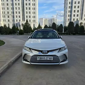 Toyota Camry 2023