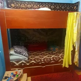 двух ярусная кровать