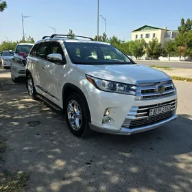 Toyota Highlander 2019