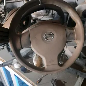 Nissan rol