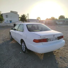 Toyota Camry 2001