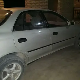 Toyota Carina 1992