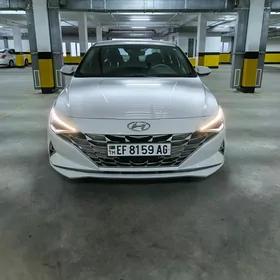 Hyundai Elantra 2021