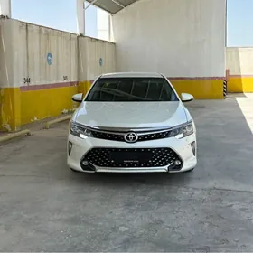Toyota Camry 2018