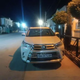 Toyota Highlander 2019