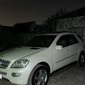 Mercedes-Benz ML350 2008