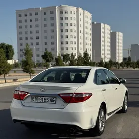 Toyota Camry 2017