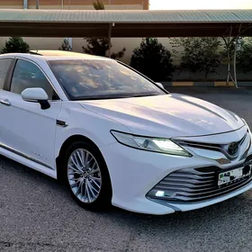Toyota Camry 2018