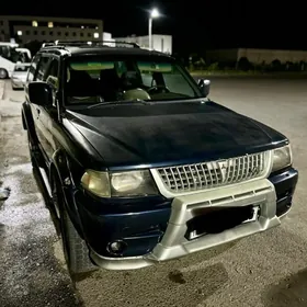 Mitsubishi Montero Sport 1999