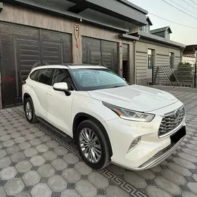 Toyota Highlander 2020