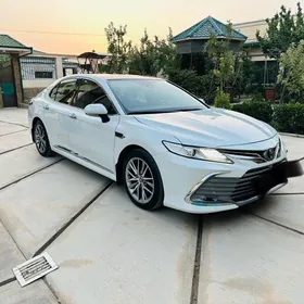 Toyota Camry 2020